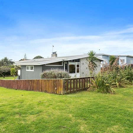 Queenie - Waikanae Beach Holiday Home 外观 照片