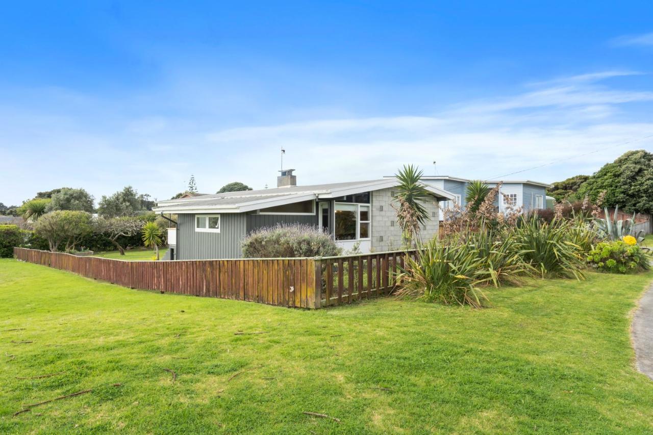 Queenie - Waikanae Beach Holiday Home 外观 照片