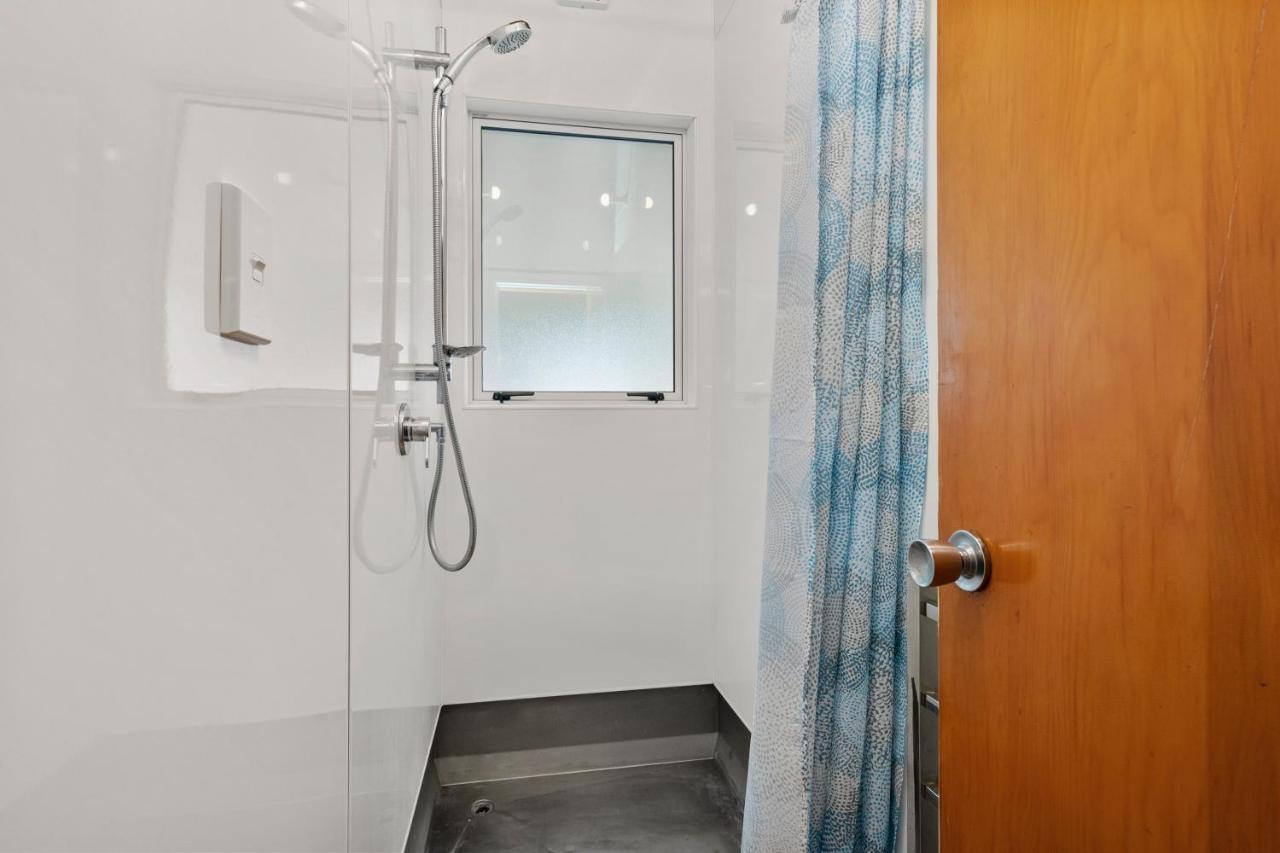 Queenie - Waikanae Beach Holiday Home 外观 照片